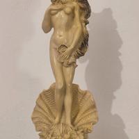 statua nascita di Venere + colonna indiana