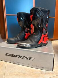 Stivali Dainese TORQUE 3 OUT nero rosso fluo TG.42