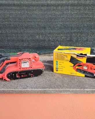 Levigatrice a nastro per legno