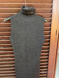 Abito Smanicato Collo Alto / Dolcevita – Tg. M