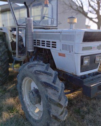 Trattore agricolo Lamborghini 904