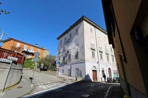 2 LOCALI A MUGGIA