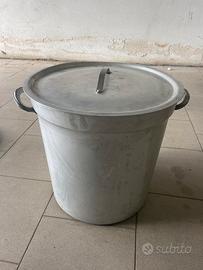 Pentola alluminio grande
