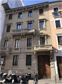 Immobile in asta di 141 m² con 2 locali a Milano
