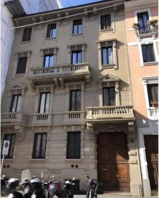 Immobile in asta di 141 m² con 2 locali a Milano