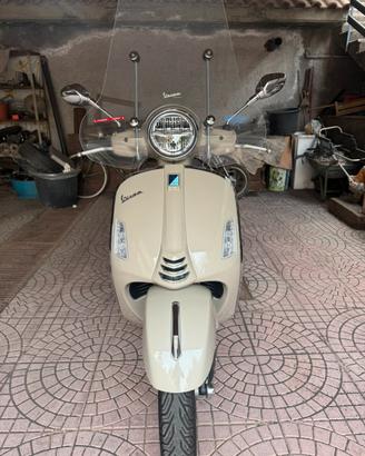 Vespa GTS300