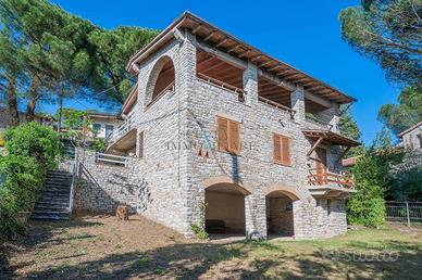 Rustico / Casale di 187 m² con 5 locali a Passigna