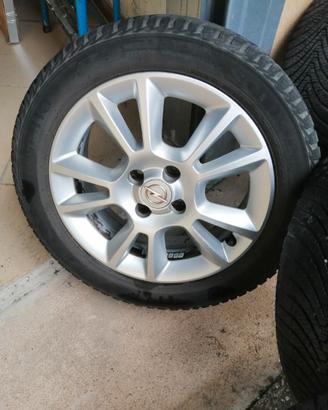 Cerchi e gomme Opel 