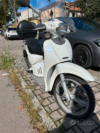 Aprilia Scarabeo 100 4T (2012) - Accessoriato