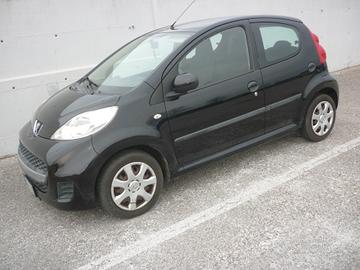 Peugeot 107 1.0 68CV 5p. Plaisir