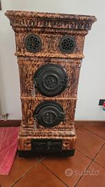 stufa a legna in maiolica