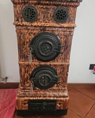 stufa a legna in maiolica