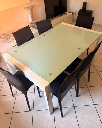 Tavolo Moderno Allungabile in Vetro