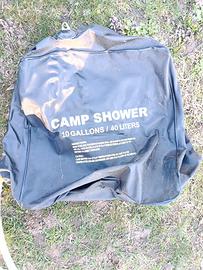 doccia da campeggio 