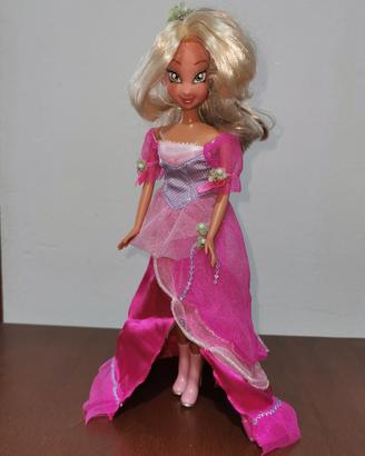 Bambola Winx Club Flora Cammina Davvero Ballo