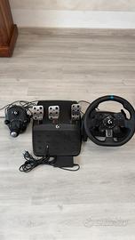 Volante Logitech G923 Trueforce per PlayStation 5