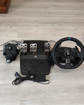 Volante Logitech G923 Trueforce per PlayStation 5