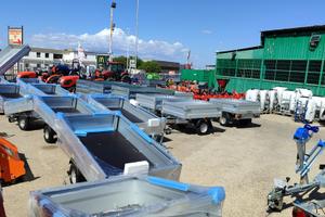 Rimorchi auto pronta consegna