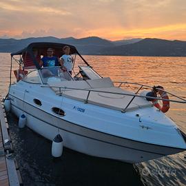 Four winns 238 vista  4.3 v6