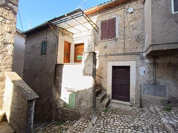 2 LOCALI A PIGLIO