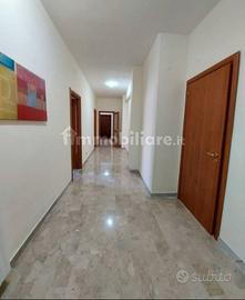 Stanza per studenti o lavoratori in zona centrale