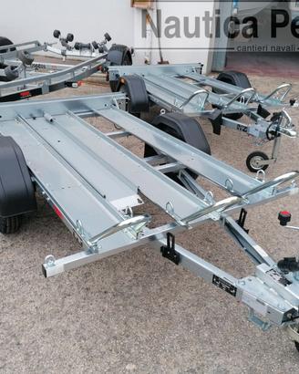 Rimorchi leggeri per trasportare motoveicoli