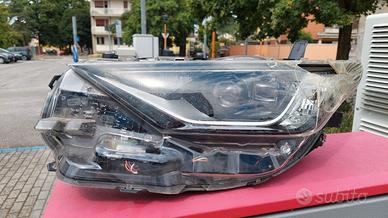 FARO SINISTRO LED TOYOTA AURIS 2015+ (8117002K60)