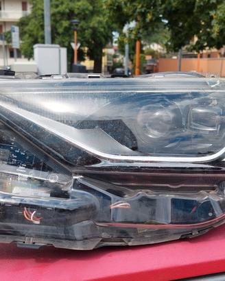 FARO SINISTRO LED TOYOTA AURIS 2015+ (8117002K60)
