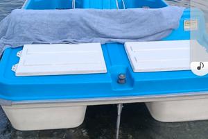 pedalò 3 posti-misure contenute