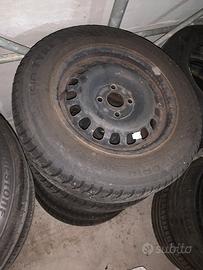 Cerchi 14 con gomme invernali Opel Corsa