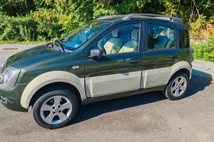 AUTO FIAT PANDA 4X4 CROS