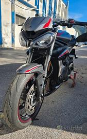 triumph street triple 765rs
