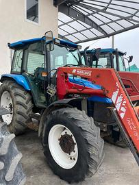 TRATTORE NEW HOLLAND TL90 CON CARICATORE