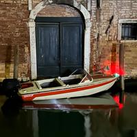 Barca a motore siletcraft