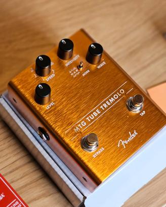 FENDER MTG TUBE TREMOLO pedale chitarra