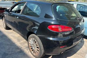 ALFA ROMEO 147 per ricambi usati