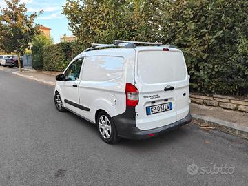Ford transit courier