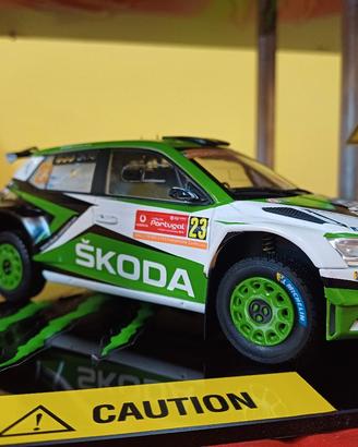 MODELLINO SKODA FABIA R5 SCALA 1:24 