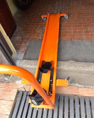 Carrello sposta moto