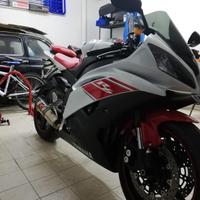 Yamaha yzf R6 anno 2010