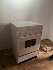 Forno elettrico con piastre eletriche