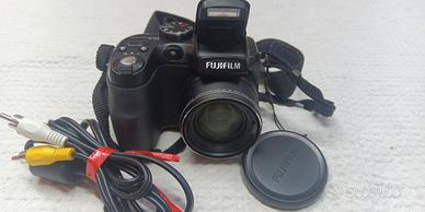 Macchina Fotografica Fujifilm Finepix S 1000 fd 