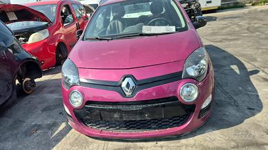 SOLO PER PEZZI DI RICAMBIO TWINGO 210