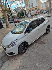 Peugeot 208 GT Line 100 HDI