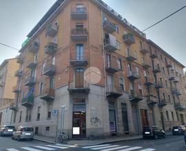 NEGOZIO A TORINO