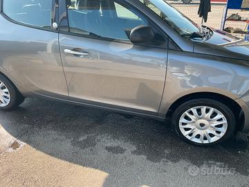 Lancia y benz gpl casa madre