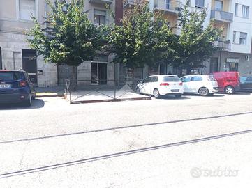 NEGOZIO A TORINO