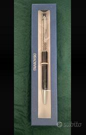 Penna Swarovski nera