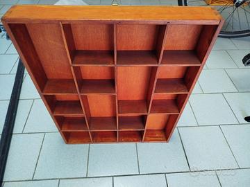 Bacheca in legno porta oggetti