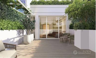Appartamento di 298 m² con più di 5 locali e box a